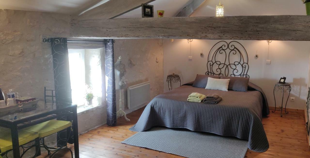 Le Clos De La Vigne Montreuil  Exteriör bild